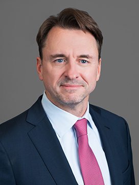 Tim Dahms Headshot
